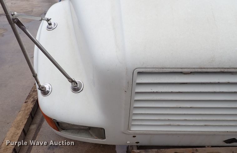 image for item MA9557 International 4700  hood