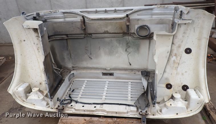 image for item MA9557 International 4700  hood