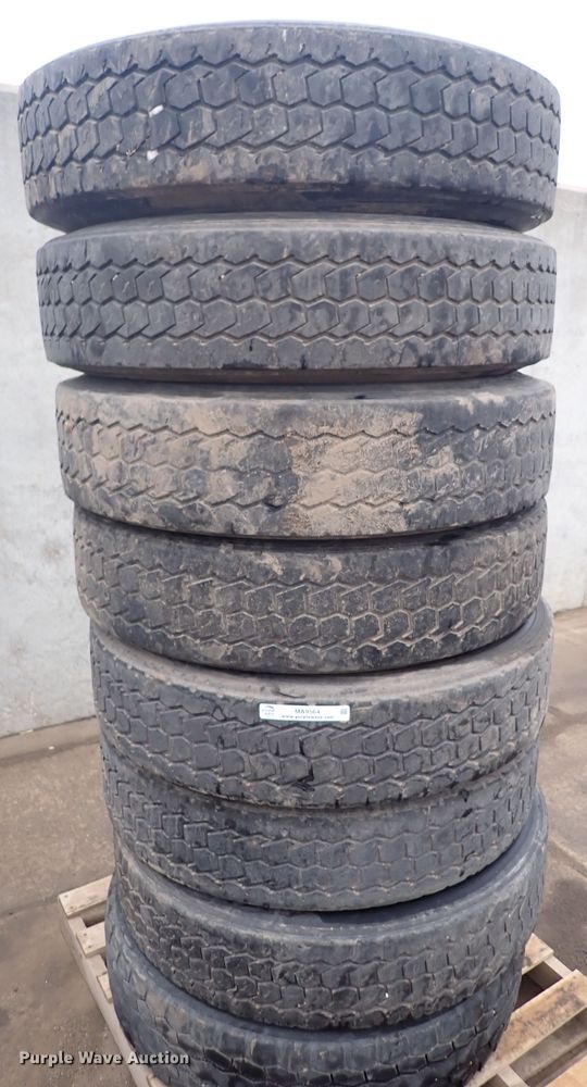 image for item MA9564 (8) 11R22.5 tires