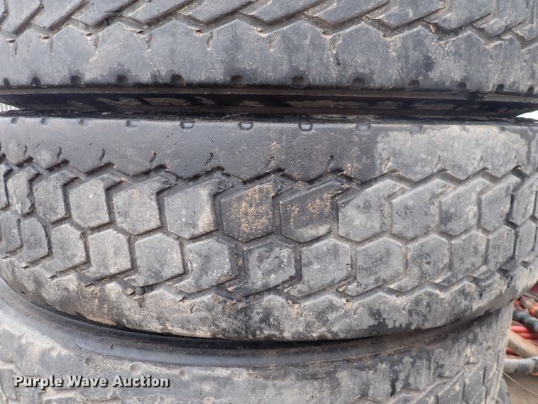 image for item MA9564 (8) 11R22.5 tires