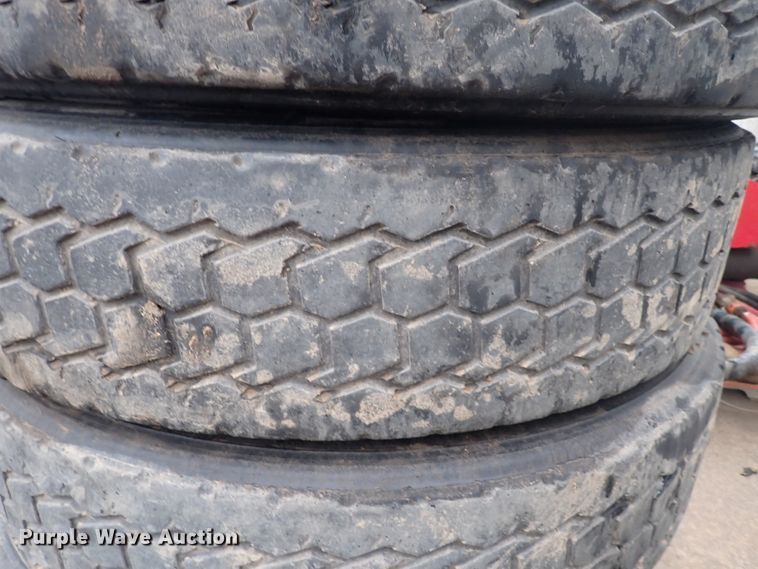 image for item MA9564 (8) 11R22.5 tires