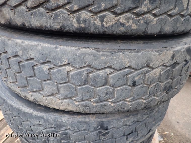 image for item MA9564 (8) 11R22.5 tires