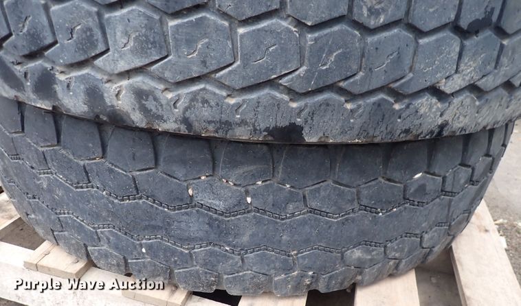 image for item MA9564 (8) 11R22.5 tires