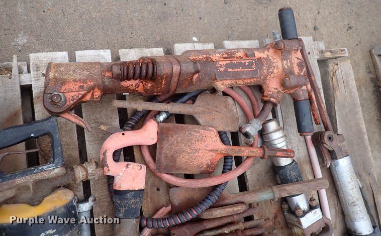 image for item MA9570 (6) pneumatic breakers