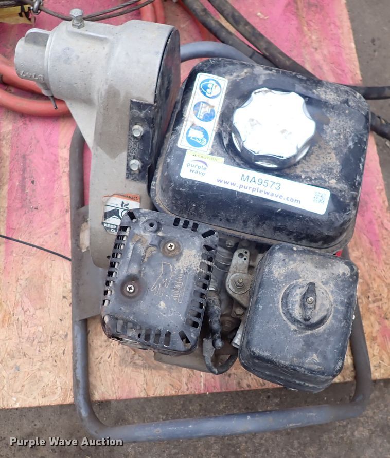 image for item MA9573 Multiquip  concrete vibrator