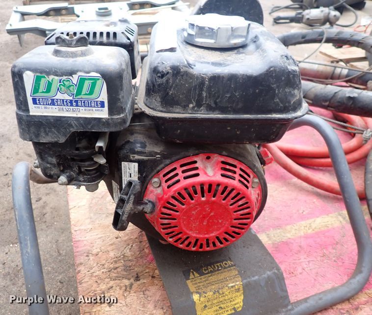 image for item MA9573 Multiquip  concrete vibrator