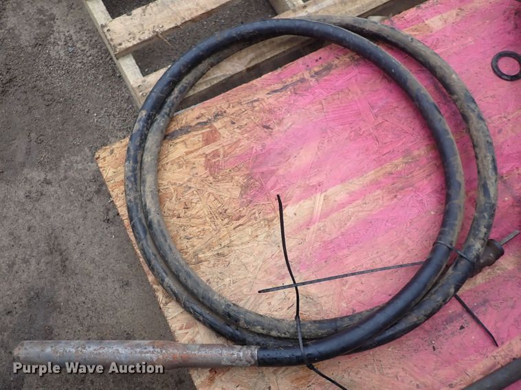 image for item MA9573 Multiquip  concrete vibrator