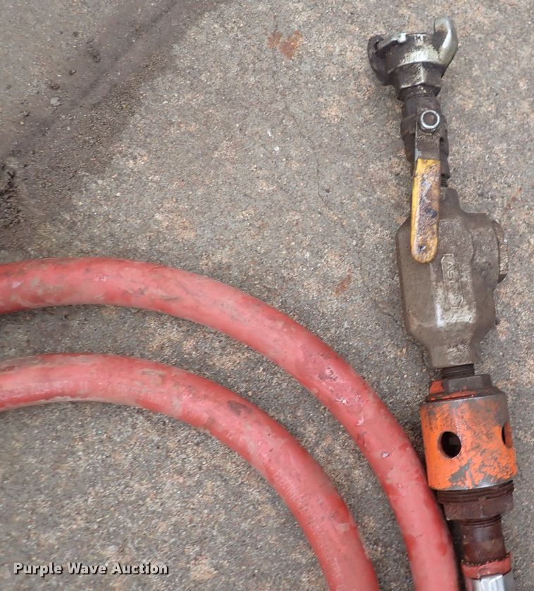 image for item MA9573 Multiquip  concrete vibrator