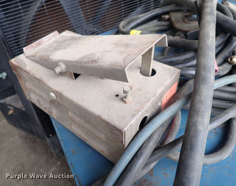 image for item MA9576 Miller Synchrowave 300  welder