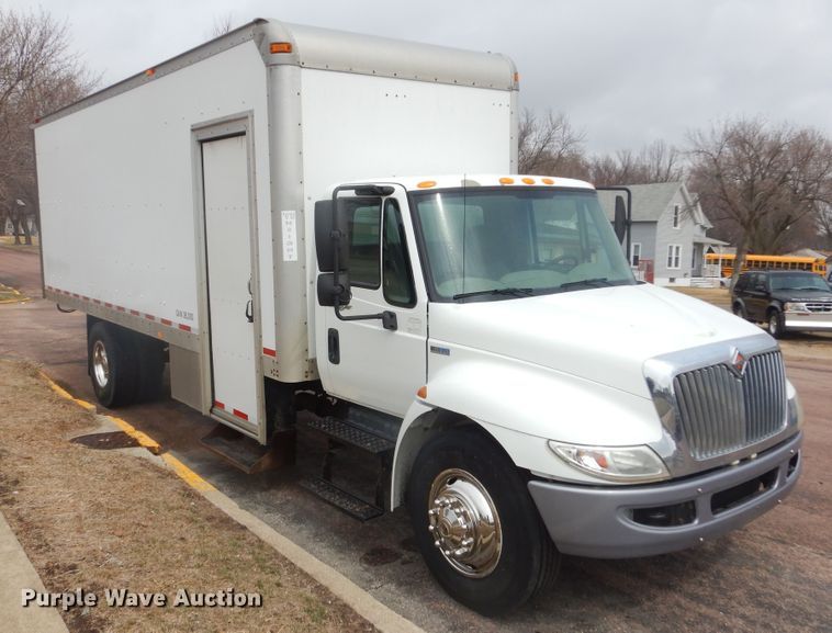 image for item MX9990 2013 International Dura Star 4300  box truck