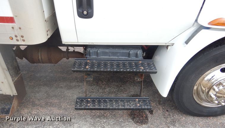 image for item MX9990 2013 International Dura Star 4300  box truck