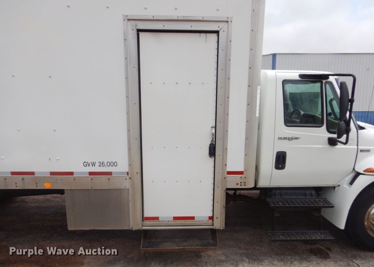 image for item MX9990 2013 International Dura Star 4300  box truck