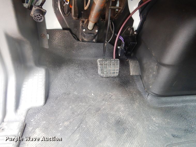 image for item MX9990 2013 International Dura Star 4300  box truck