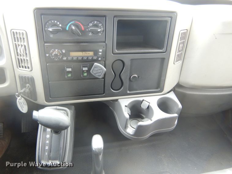 image for item MX9990 2013 International Dura Star 4300  box truck