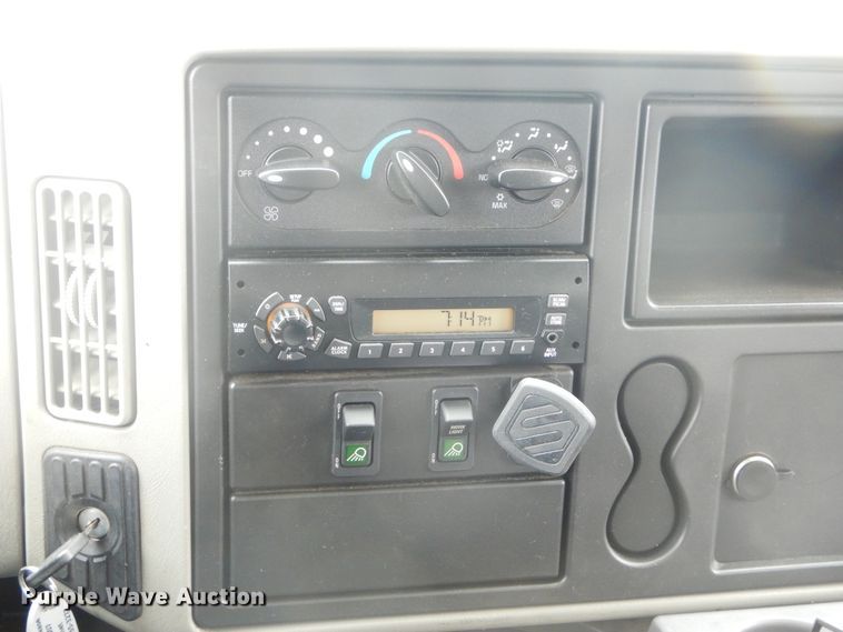 image for item MX9990 2013 International Dura Star 4300  box truck