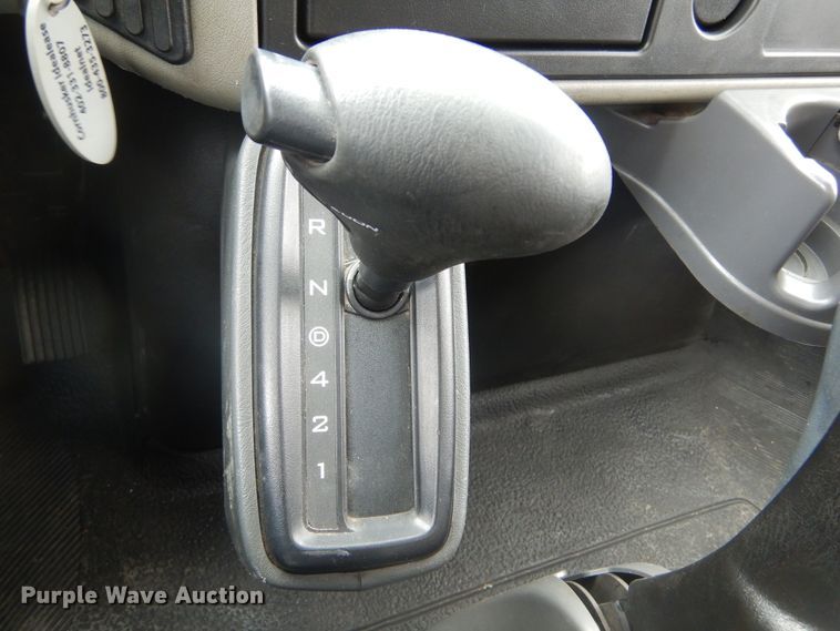 image for item MX9990 2013 International Dura Star 4300  box truck