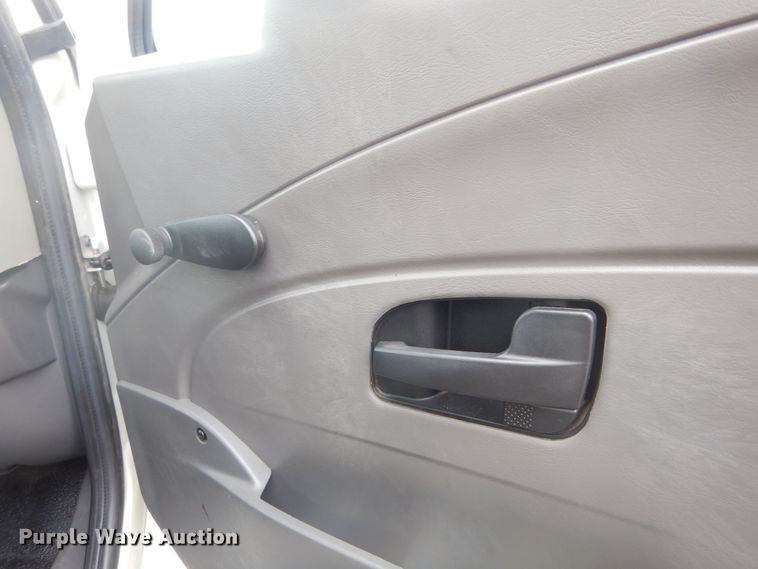 image for item MX9990 2013 International Dura Star 4300  box truck