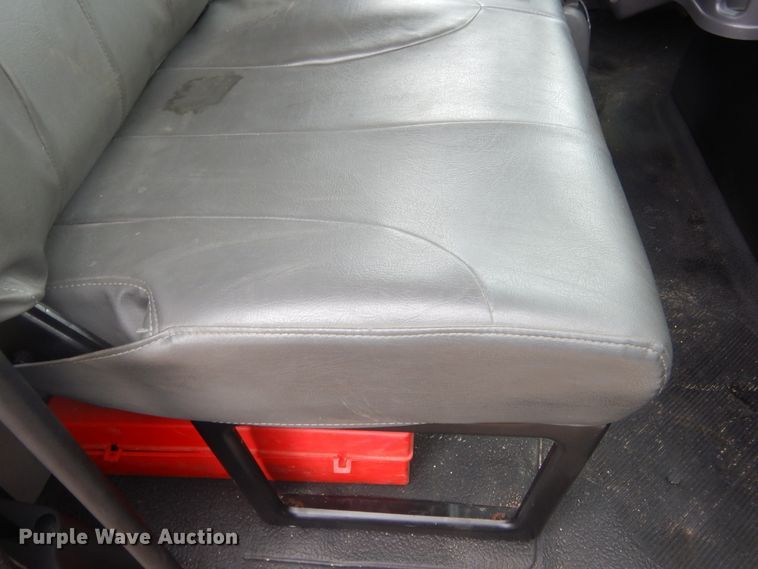 image for item MX9990 2013 International Dura Star 4300  box truck