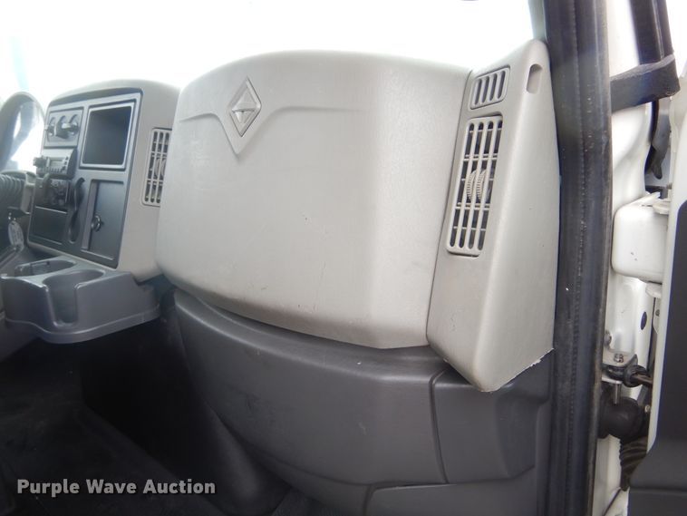 image for item MX9990 2013 International Dura Star 4300  box truck