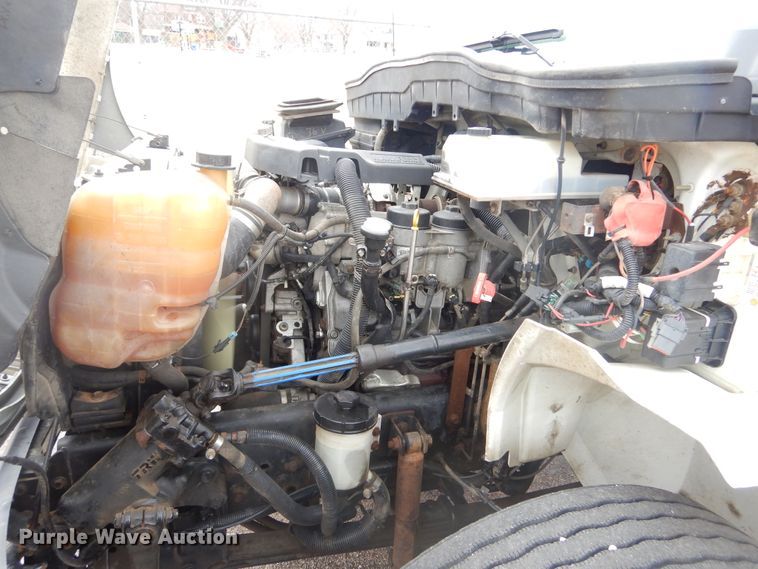 image for item MX9990 2013 International Dura Star 4300  box truck