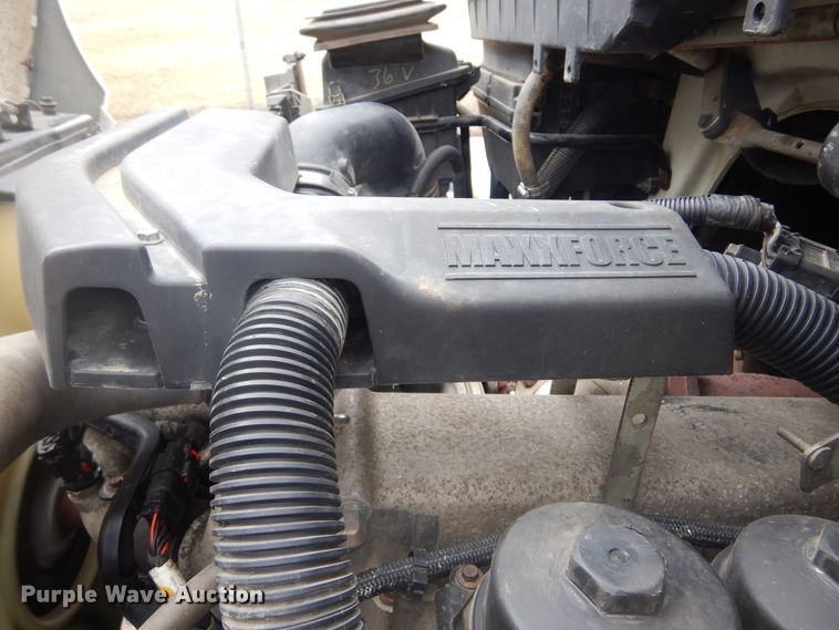 image for item MX9990 2013 International Dura Star 4300  box truck