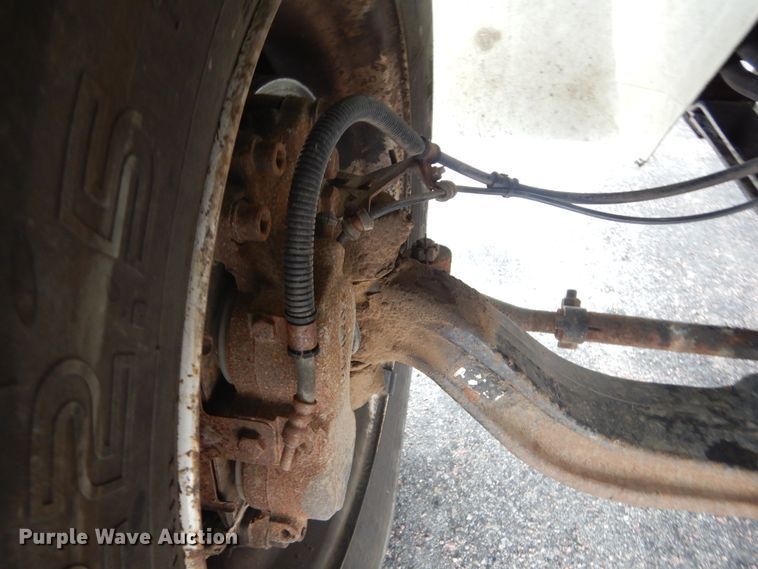 image for item MX9990 2013 International Dura Star 4300  box truck