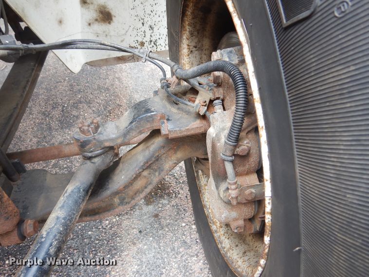 image for item MX9990 2013 International Dura Star 4300  box truck