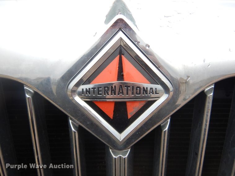 image for item MX9990 2013 International Dura Star 4300  box truck