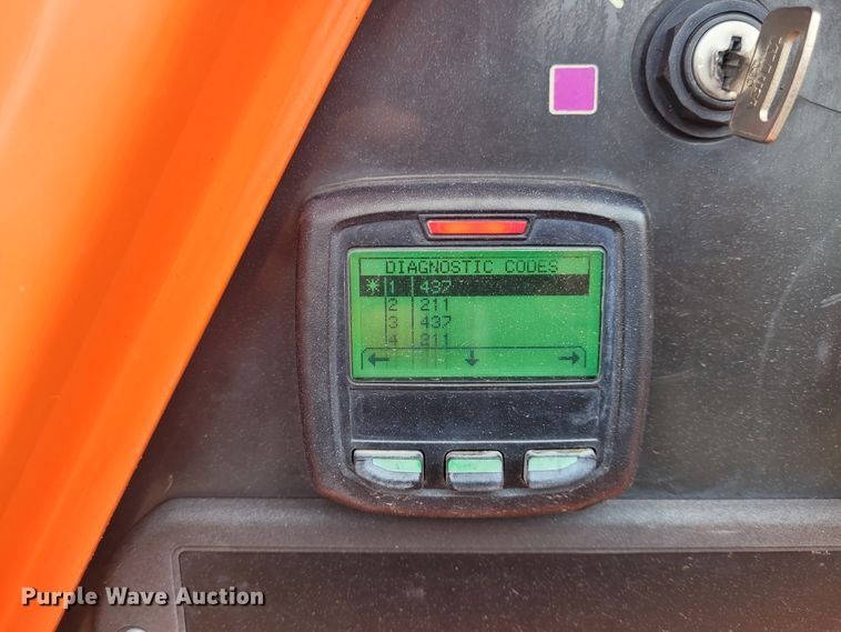 image for item BY9483 2015 JLG 450AJ  boom lift