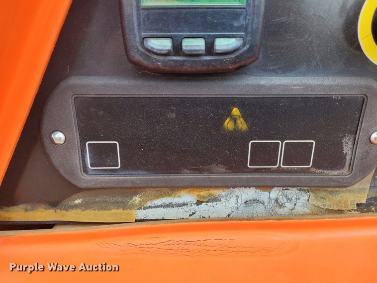 image for item BY9483 2015 JLG 450AJ  boom lift