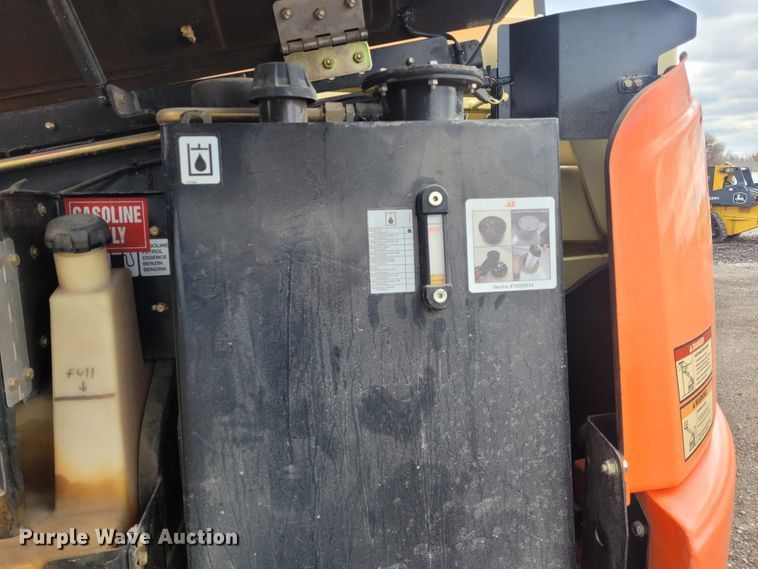 image for item BY9483 2015 JLG 450AJ  boom lift