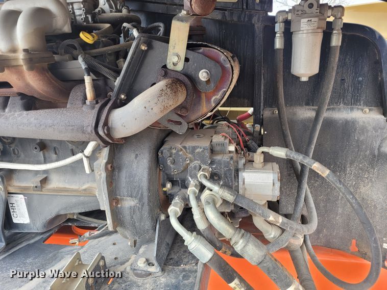 image for item BY9483 2015 JLG 450AJ  boom lift