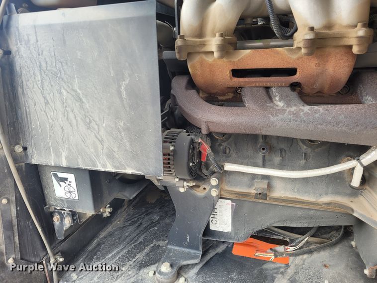 image for item BY9483 2015 JLG 450AJ  boom lift