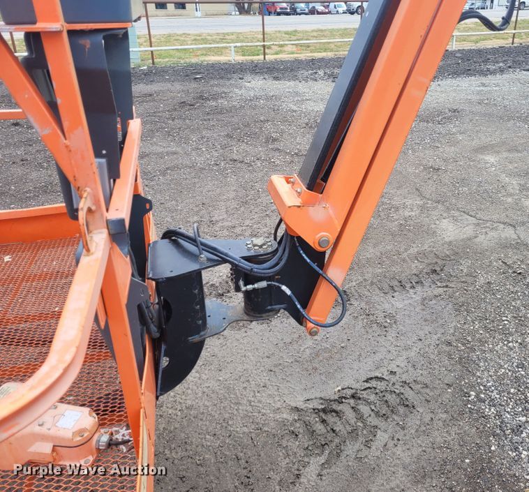 image for item BY9483 2015 JLG 450AJ  boom lift