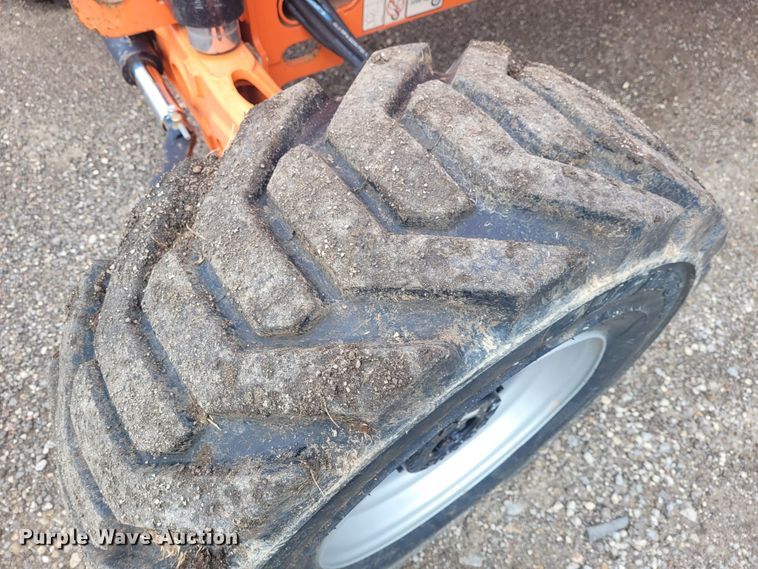 image for item BY9483 2015 JLG 450AJ  boom lift