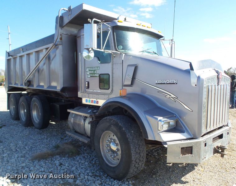 image for item DA7208 2005 Kenworth T800  dump truck