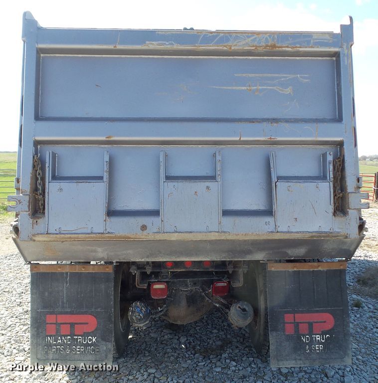 image for item DA7208 2005 Kenworth T800  dump truck