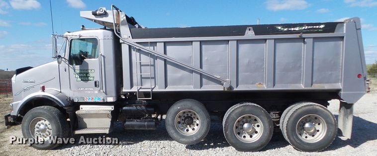 image for item DA7208 2005 Kenworth T800  dump truck