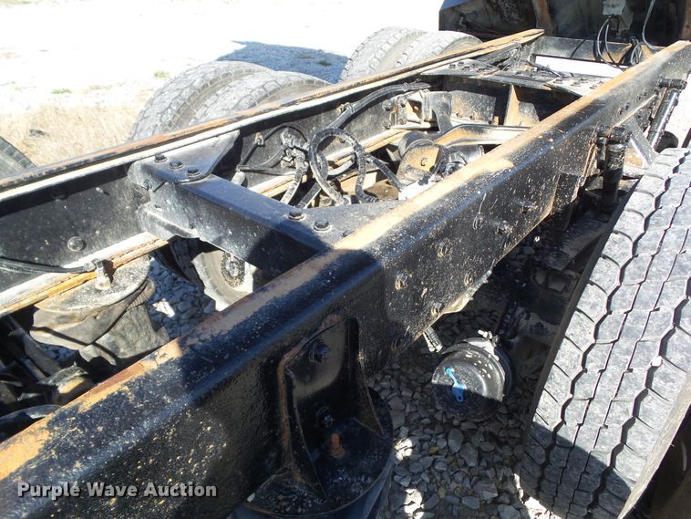 image for item DA7208 2005 Kenworth T800  dump truck