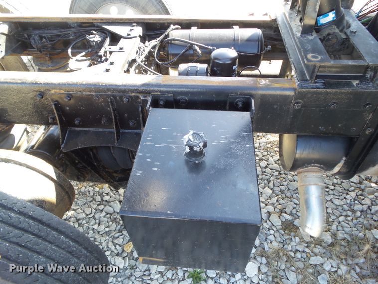 image for item DA7208 2005 Kenworth T800  dump truck