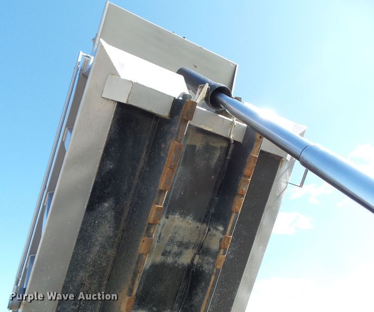 image for item DA7208 2005 Kenworth T800  dump truck