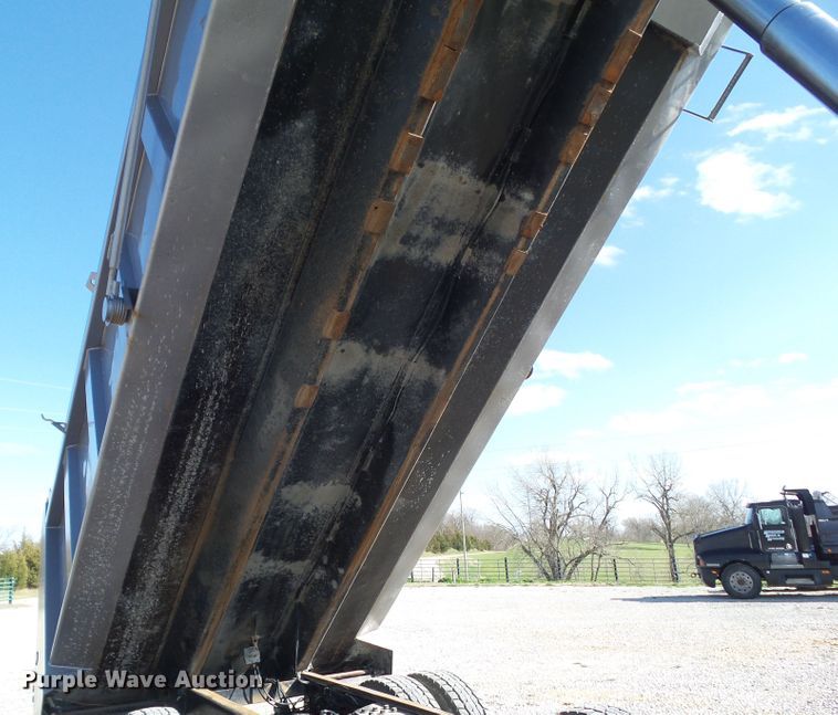 image for item DA7208 2005 Kenworth T800  dump truck