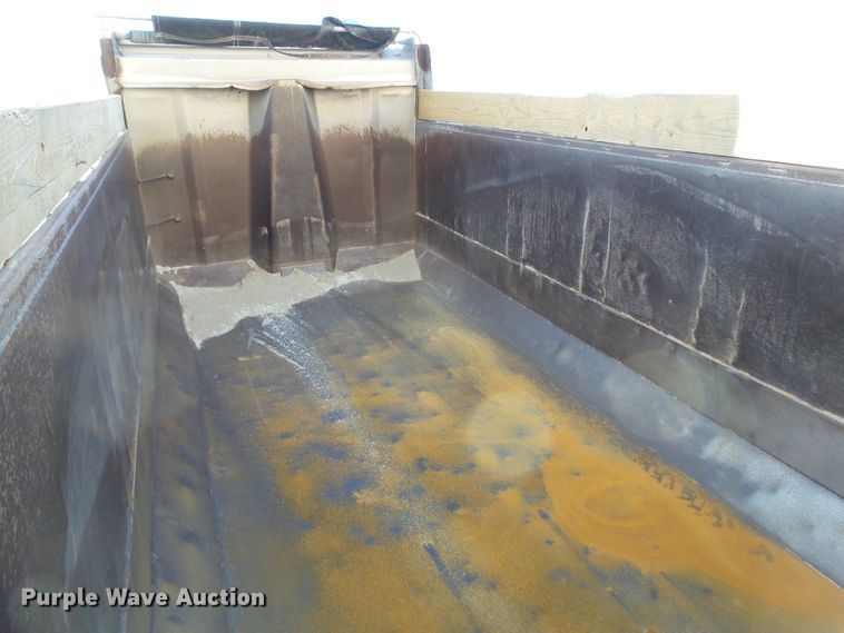 image for item DA7208 2005 Kenworth T800  dump truck