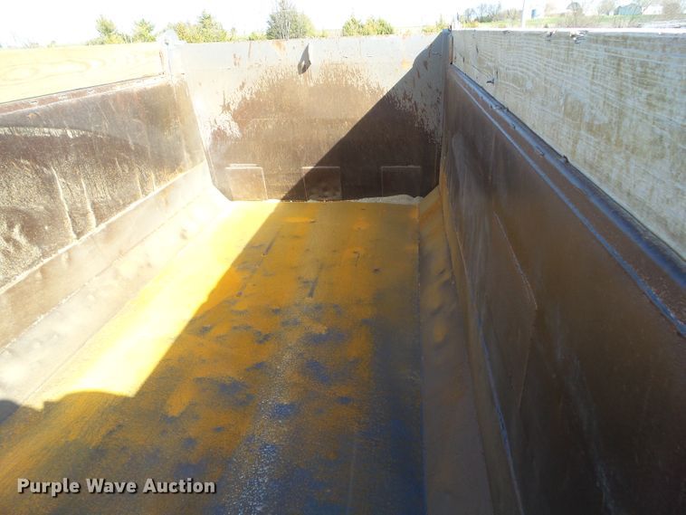 image for item DA7208 2005 Kenworth T800  dump truck