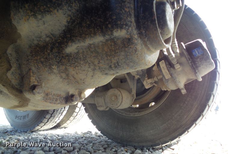 image for item DA7208 2005 Kenworth T800  dump truck