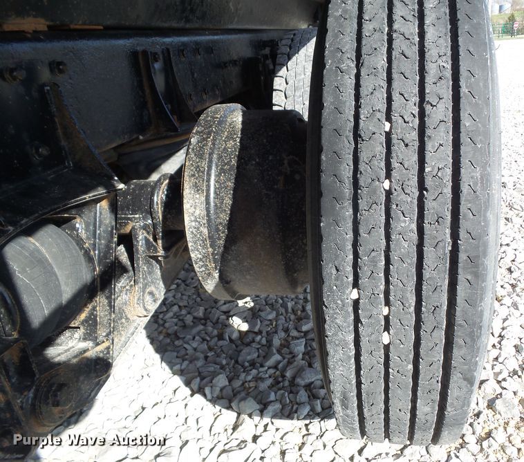 image for item DA7208 2005 Kenworth T800  dump truck