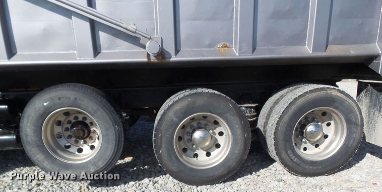 image for item DA7208 2005 Kenworth T800  dump truck