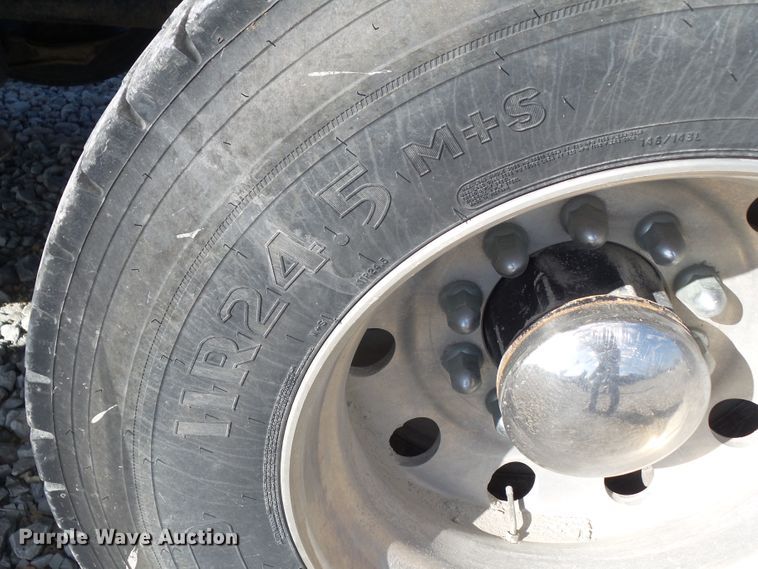 image for item DA7208 2005 Kenworth T800  dump truck