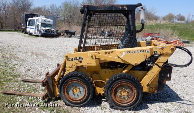 image for item DA7209 Mustang 345  skid steer loader