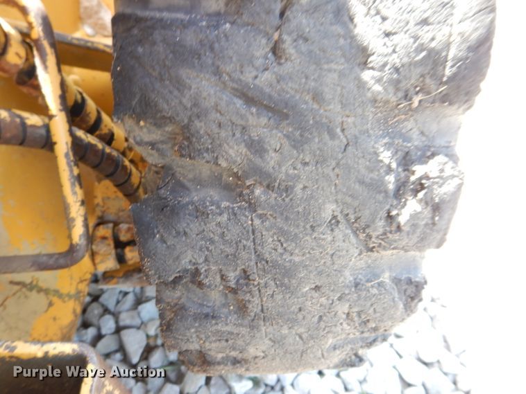 image for item DA7209 Mustang 345  skid steer loader